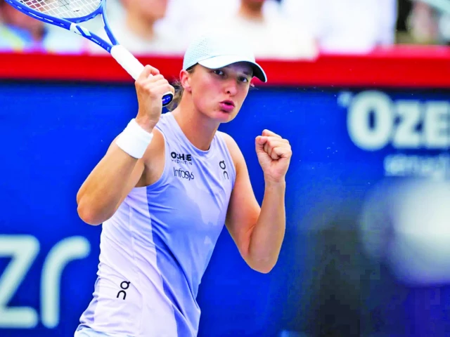 iga swiatek was in action against china s guo hanyu at the wta canadian open photo afp