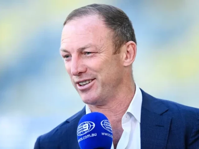 australian rugby league great darren lockyer said on thursday he wants to buy a controlling stake in the embattled london broncos photo afp
