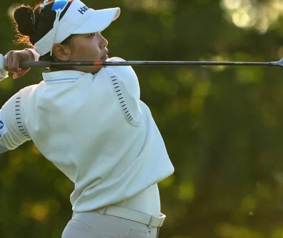 thailand s chanettee wannasaen has a two shot lead after the first round of the lpga queen city championship photo afp