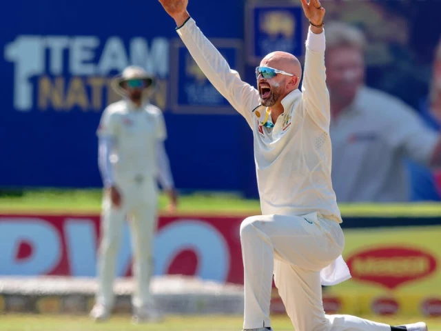 australia s nathan lyon says england should play a spinner during the ashes photo afp