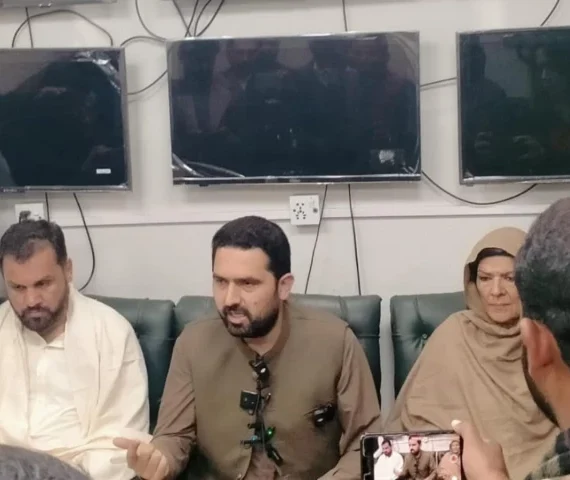 k p chief minister sohail afridi addressing the media november 28