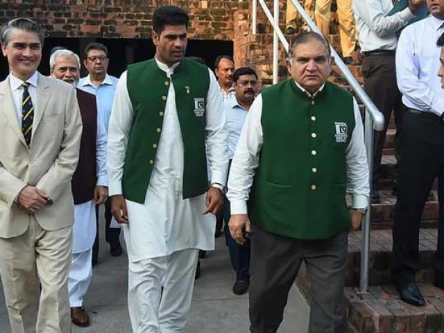 ace javelin thrower arshad nadeem second from left and his coach salman iqbal butt second from right visit aitchison college lahore photo arshad nadeem instagram