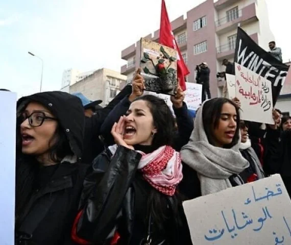 tunisians demonstrate against their president s regime in tunis on november 22 2025 photo afp